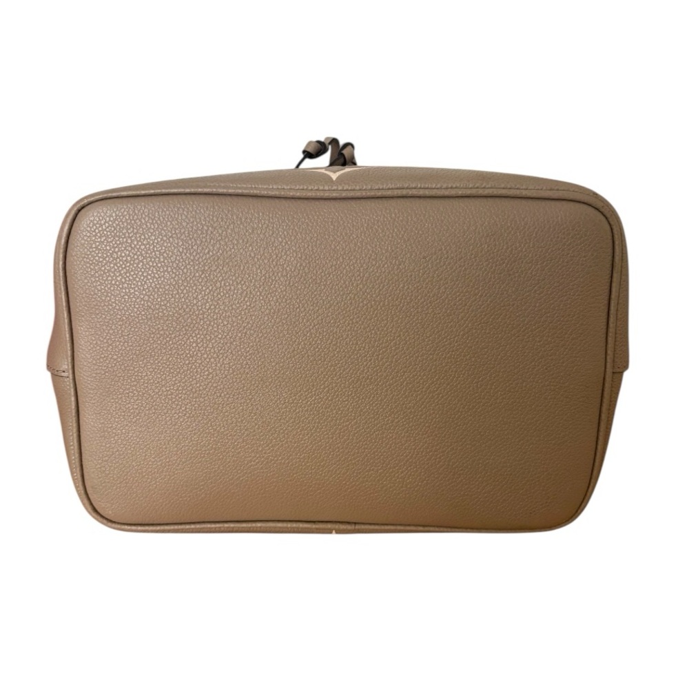 Louis Vuitton Monogram Giant Neonoe - Picture 4 of 9